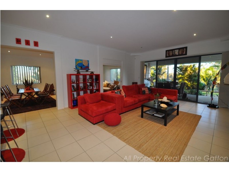 Kensington Grove QLD 4341
