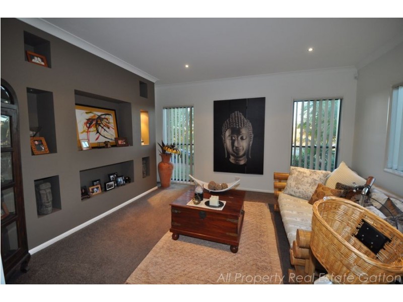 Kensington Grove QLD 4341