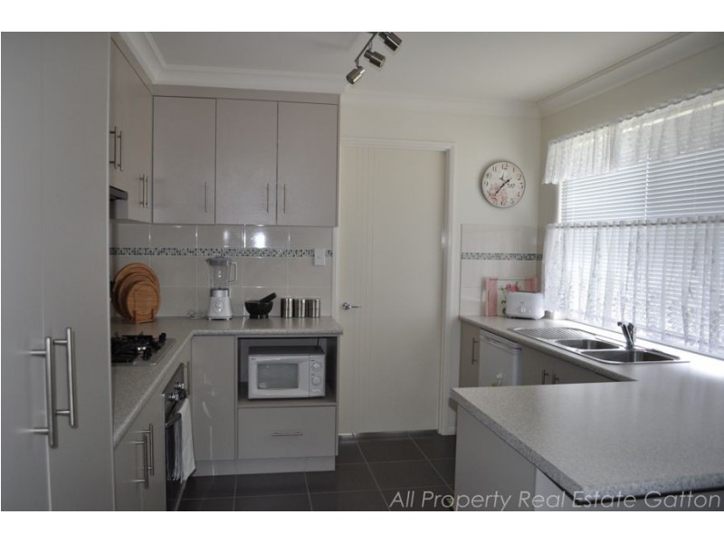 9 Legend Drive, Adare QLD 4343