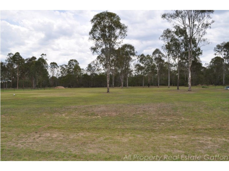 9 Legend Drive, Adare QLD 4343