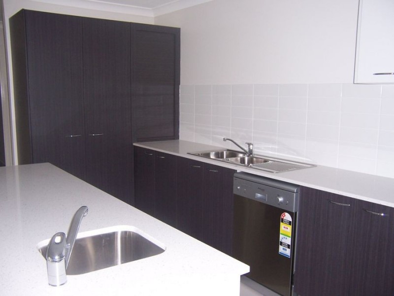 Room 1, 8 Boysen Court, Adare QLD 4343