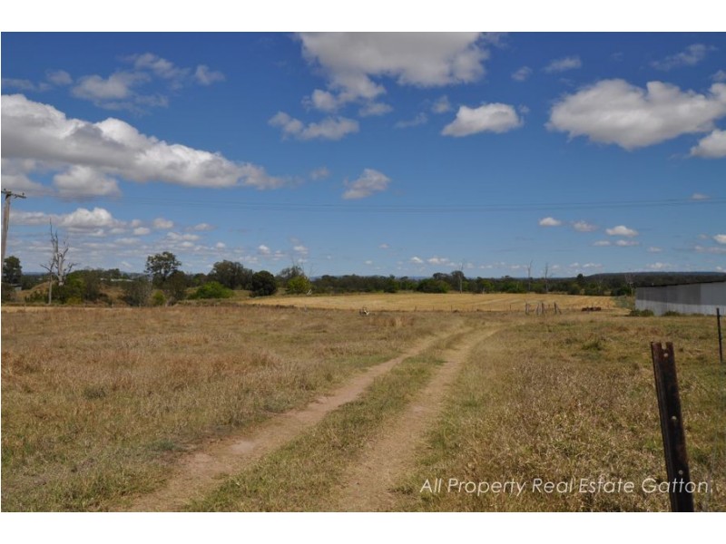 14 Jordans Weir Road, Gatton QLD 4343