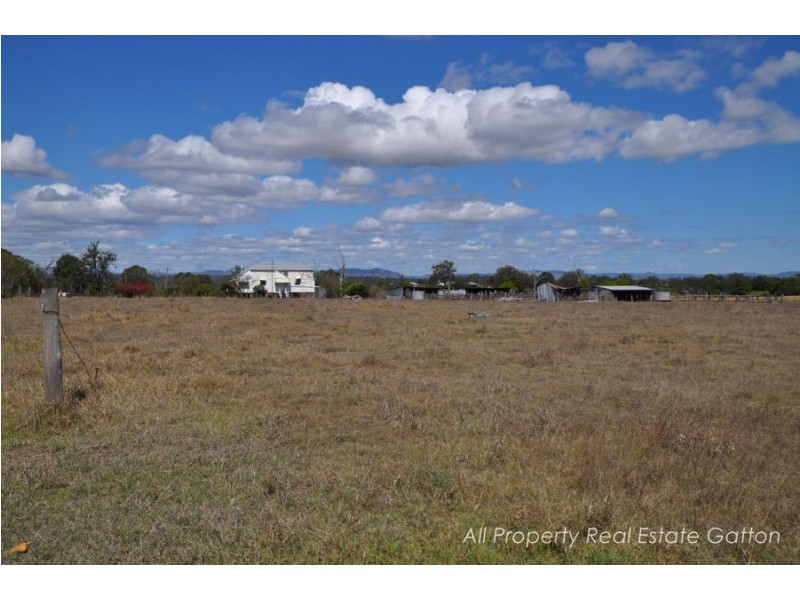 14 Jordans Weir Road, Gatton QLD 4343