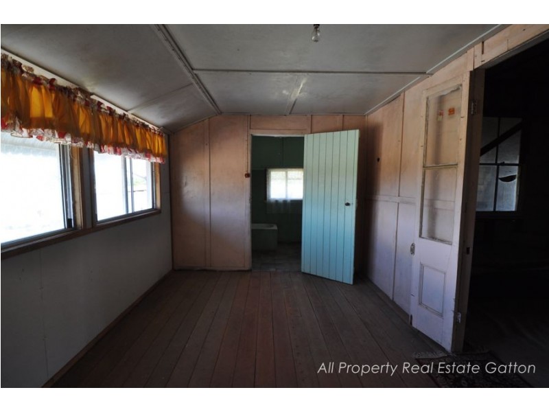 14 Jordans Weir Road, Gatton QLD 4343