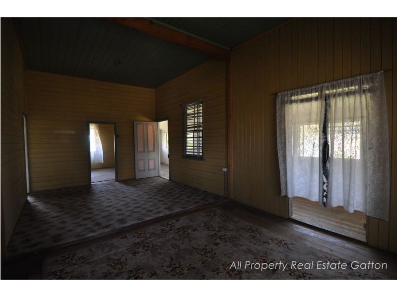 14 Jordans Weir Road, Gatton QLD 4343