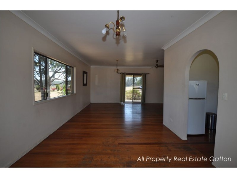 10 Haslingden Road, Lockyer Waters QLD 4311