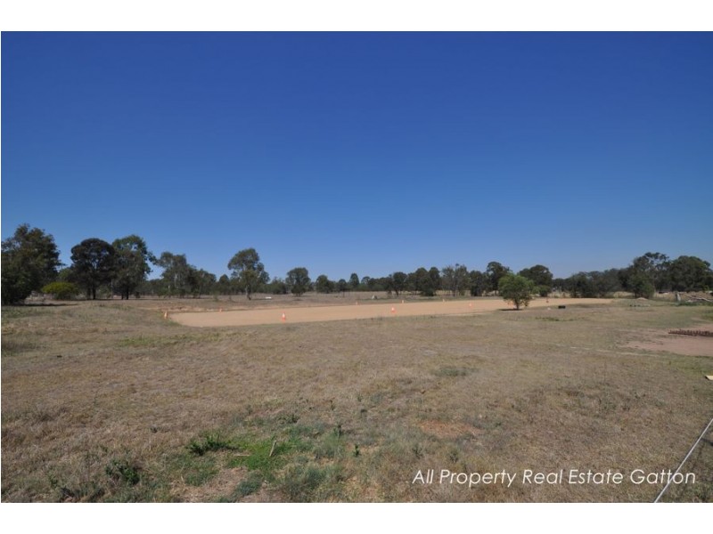 10 Haslingden Road, Lockyer Waters QLD 4311