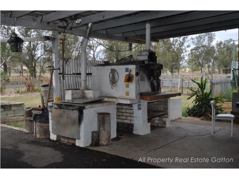 366 Ropeley Rockside Road, Ropeley QLD 4343