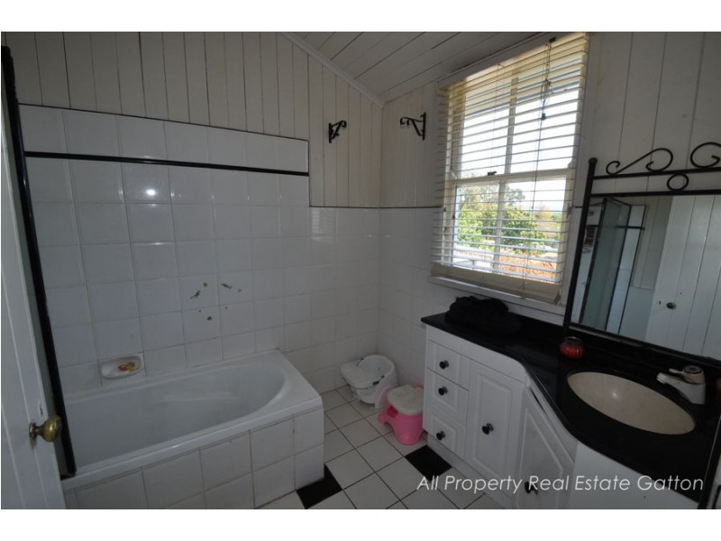 77 William Street, Gatton QLD 4343