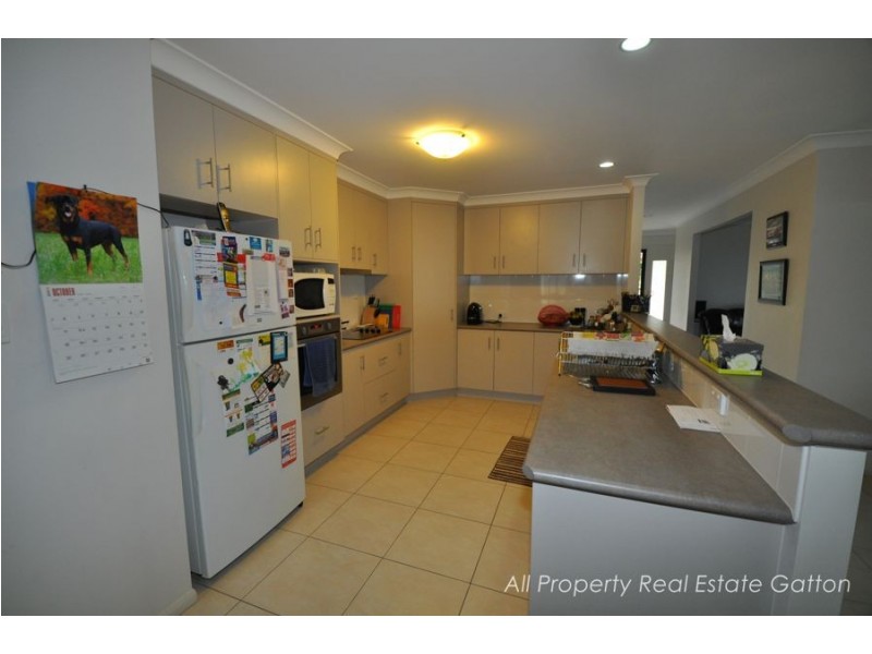 8 Reisenleiter Avenue, Gatton QLD 4343