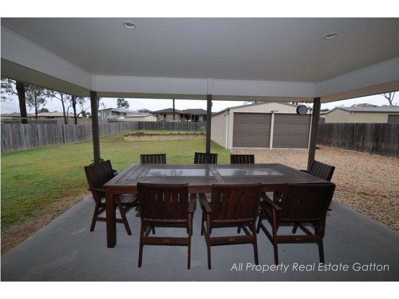 8 Reisenleiter Avenue, Gatton QLD 4343