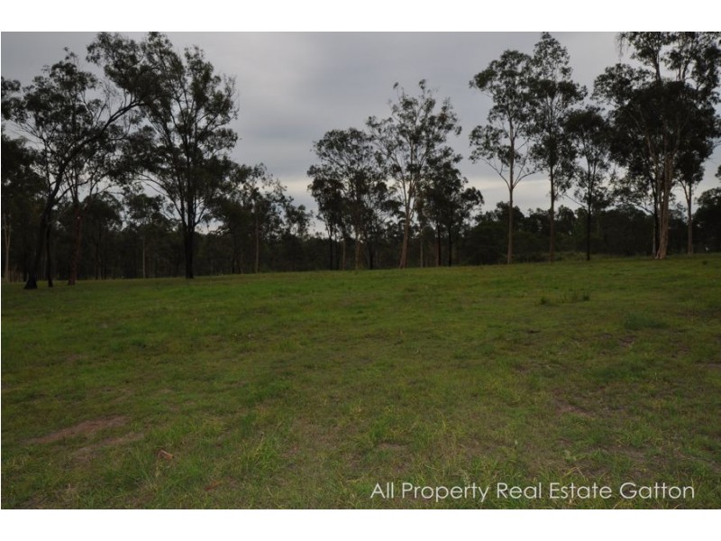8 Peta Drive, Gatton QLD 4343