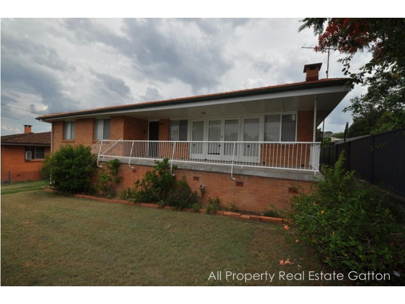 2 Lowe Street, Gatton QLD 4343