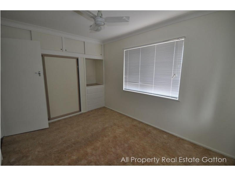 2 Lowe Street, Gatton QLD 4343