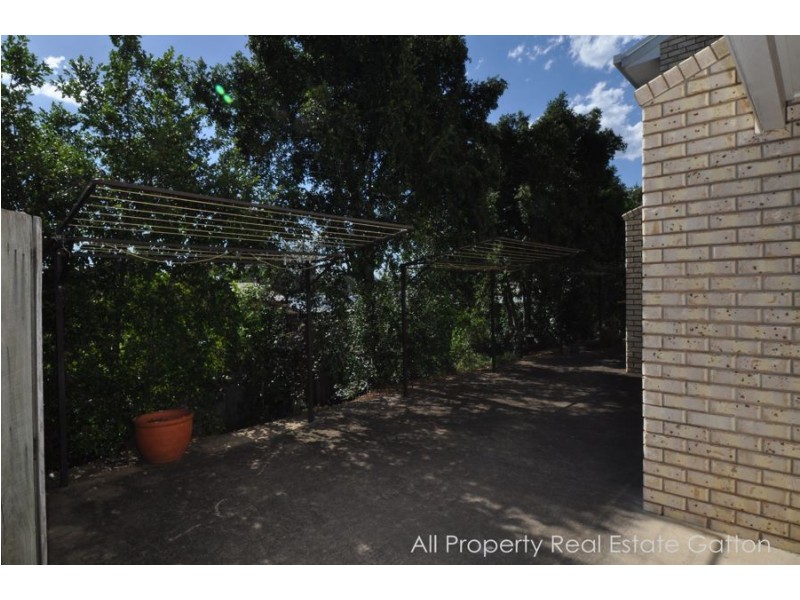 Unit 2, 109 Davey Road (cnr Woodlands Road), Gatton QLD 4343