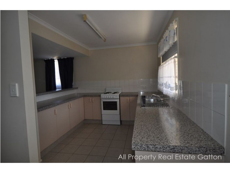 4 109 Davey Road, Gatton QLD 4343