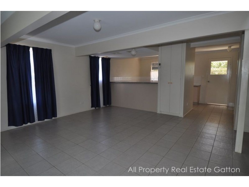 4 109 Davey Road, Gatton QLD 4343