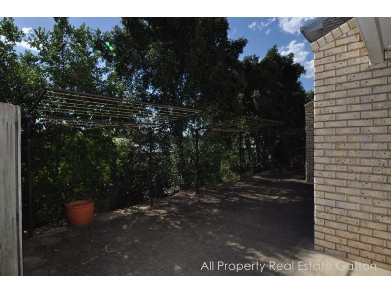 4 109 Davey Road, Gatton QLD 4343