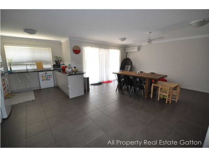 37 Davis Crescent, Gatton QLD 4343