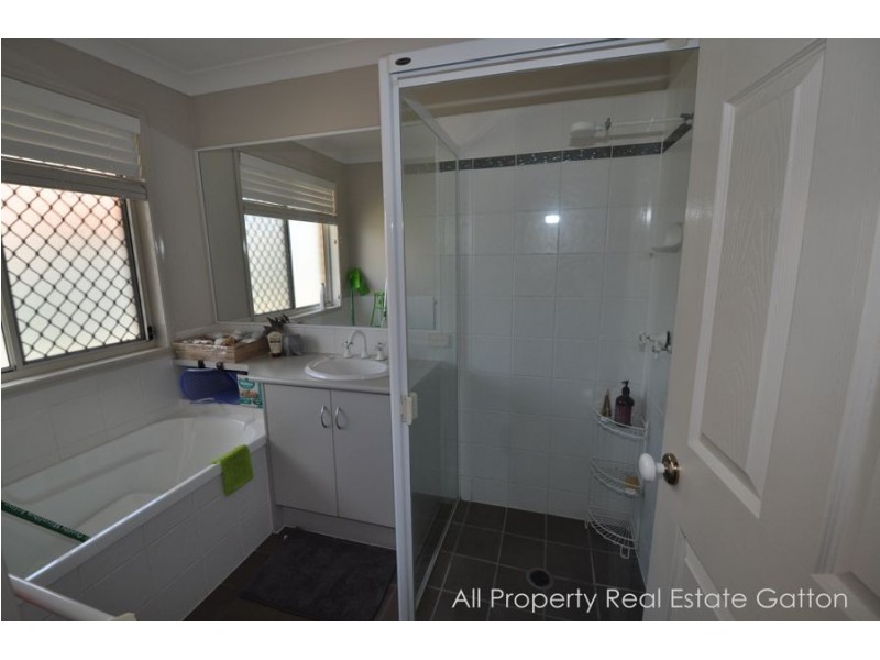 37 Davis Crescent, Gatton QLD 4343