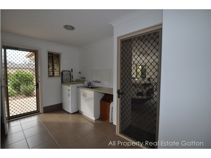 16 Kurrajong Road, Gatton QLD 4343