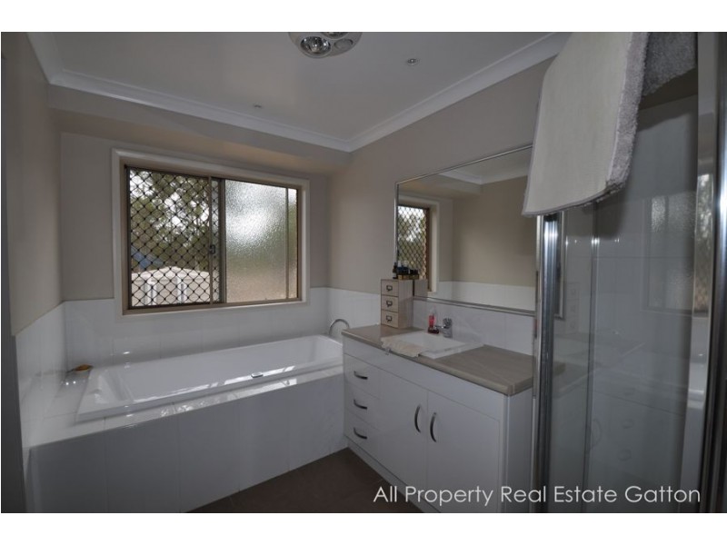 16 Kurrajong Road, Gatton QLD 4343