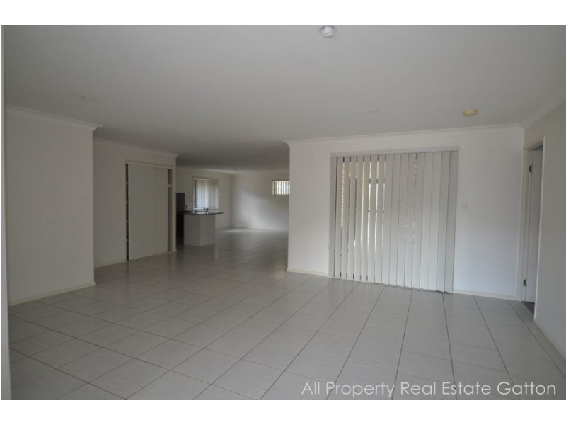 39 Rogers Drive, Gatton QLD 4343