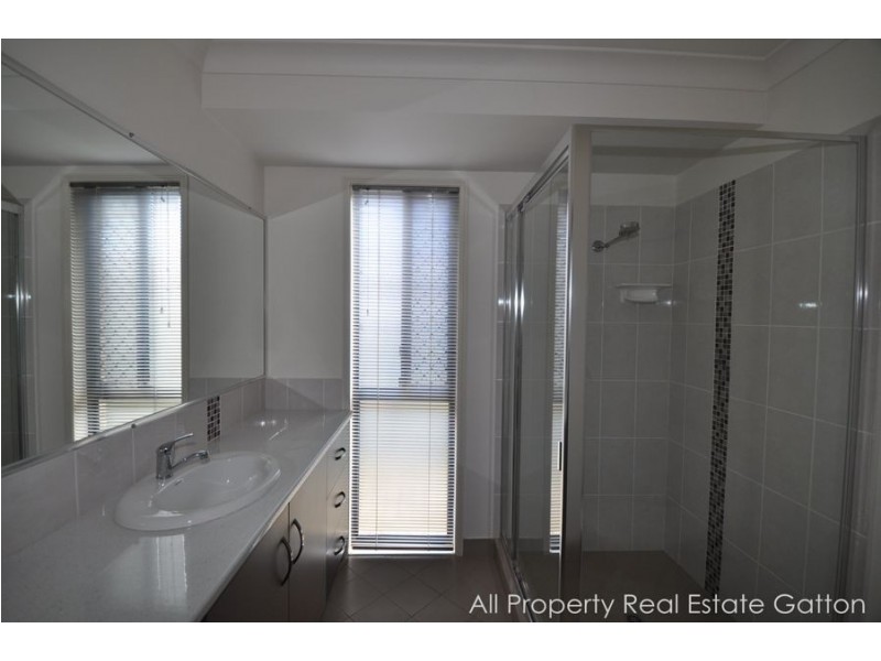39 Rogers Drive, Gatton QLD 4343