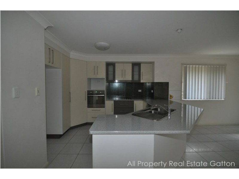 39 Rogers Drive, Gatton QLD 4343