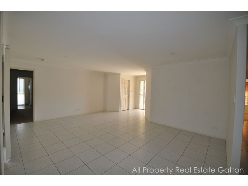 39 Rogers Drive, Gatton QLD 4343