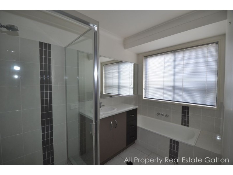 39 Rogers Drive, Gatton QLD 4343