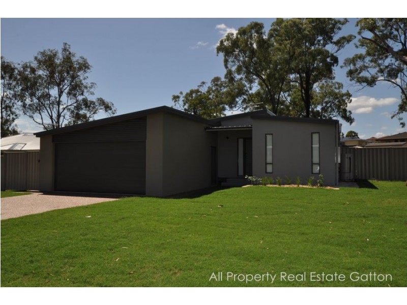 10 Reisenleiter Avenue, Gatton QLD 4343
