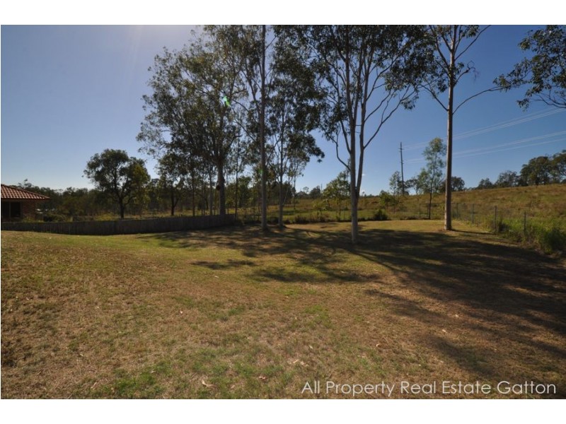 33 Davis Crescent, Gatton QLD 4343