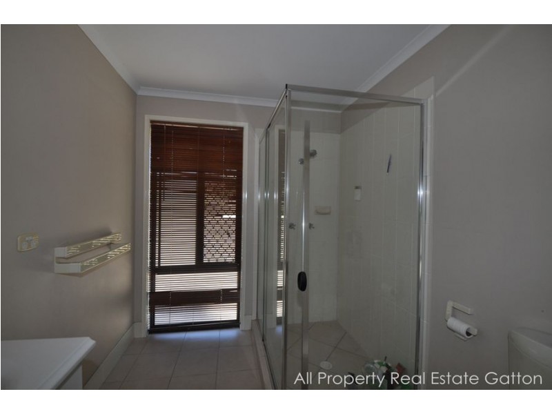 33 Davis Crescent, Gatton QLD 4343