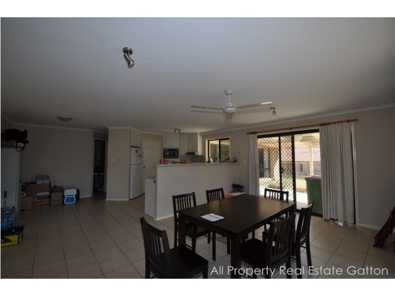 33 Davis Crescent, Gatton QLD 4343