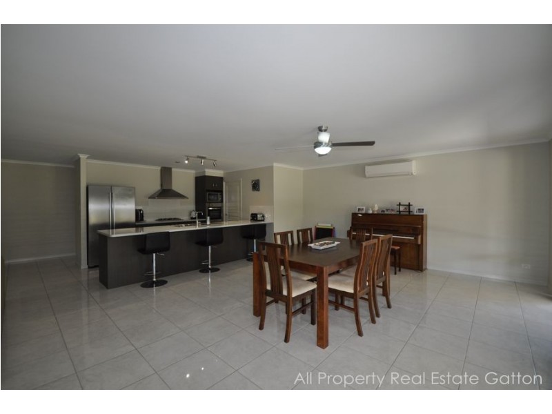 15 Legend Drive, Adare QLD 4343