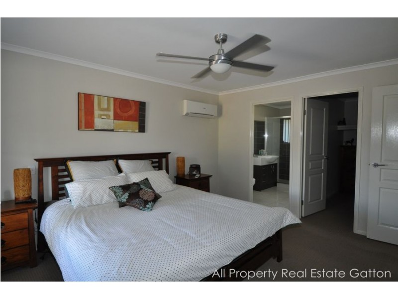 15 Legend Drive, Adare QLD 4343