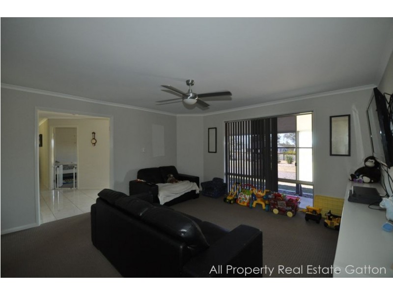 15 Legend Drive, Adare QLD 4343