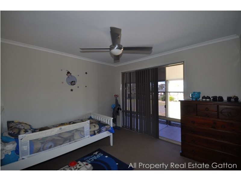 15 Legend Drive, Adare QLD 4343