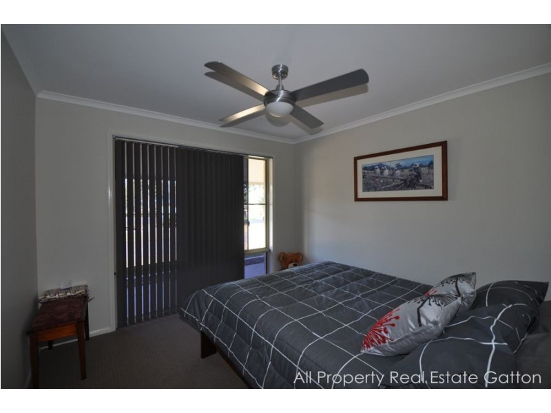 15 Legend Drive, Adare QLD 4343