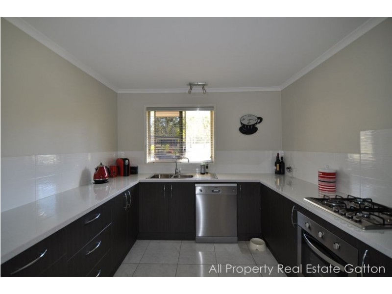 15 Legend Drive, Adare QLD 4343