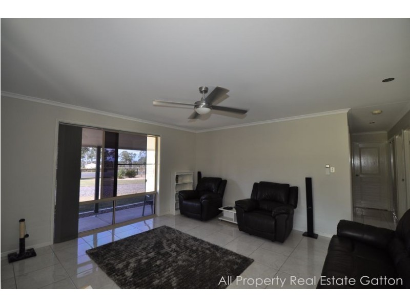 15 Legend Drive, Adare QLD 4343
