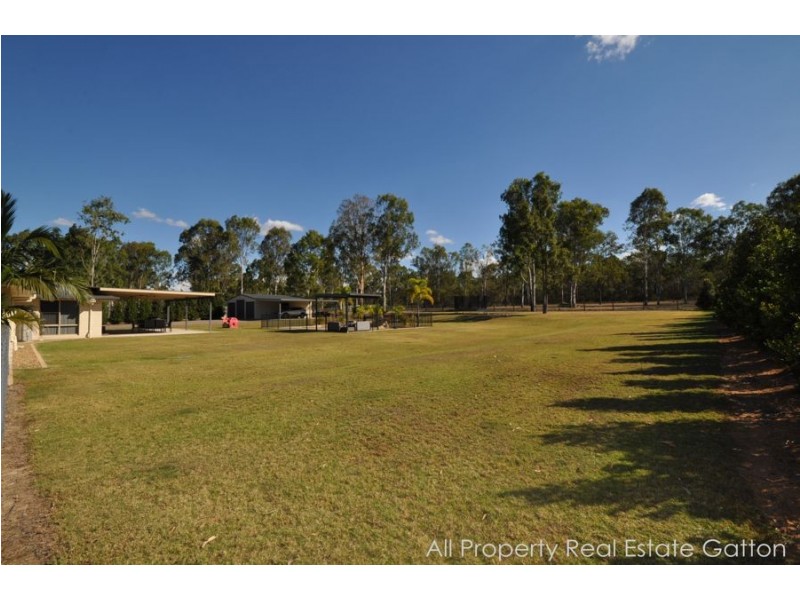 15 Legend Drive, Adare QLD 4343