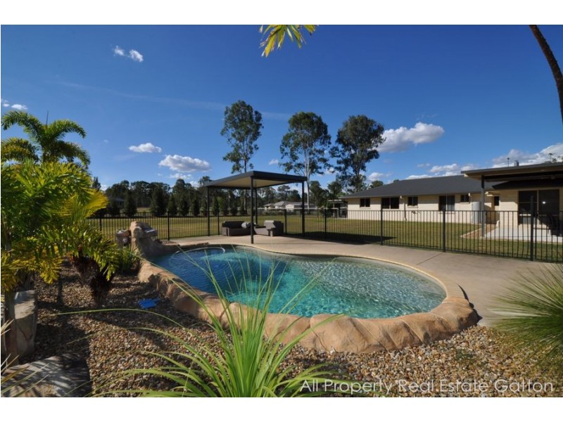 15 Legend Drive, Adare QLD 4343