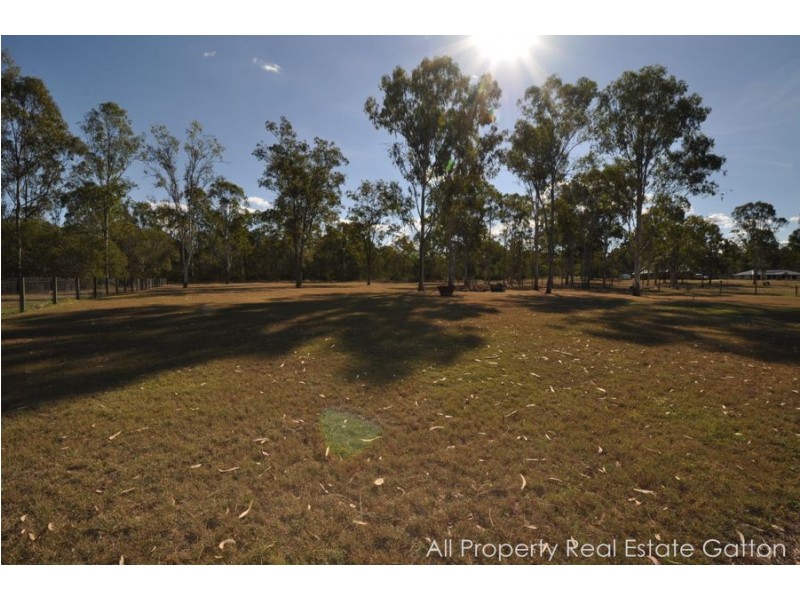 15 Legend Drive, Adare QLD 4343