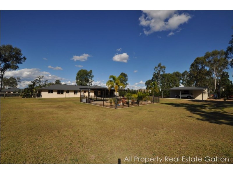 15 Legend Drive, Adare QLD 4343