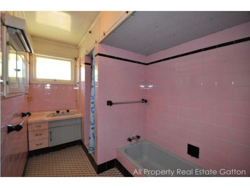 30 Whittle Street, Gatton QLD 4343