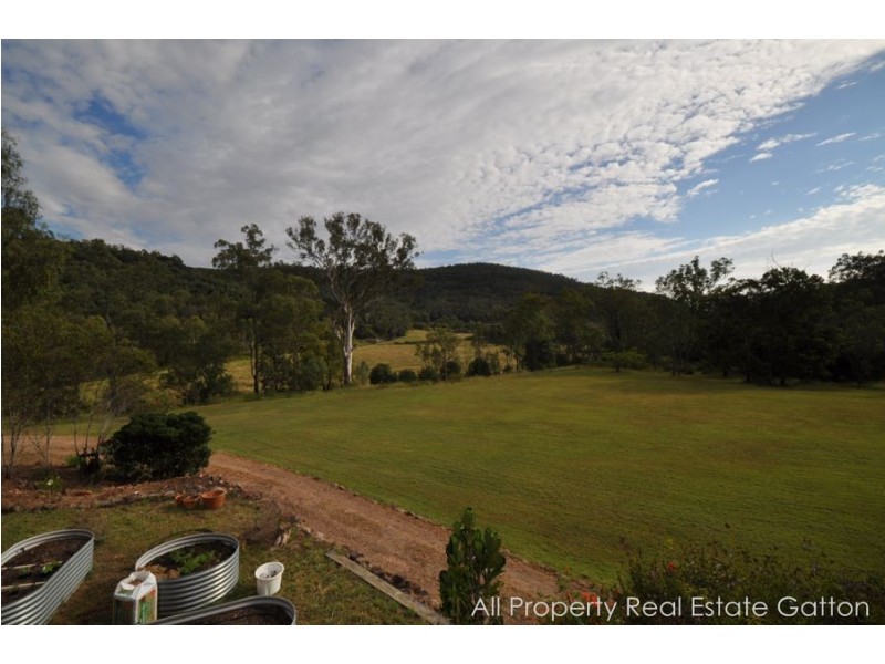 545 Stockyard Creek Road, Stockyard QLD 4344