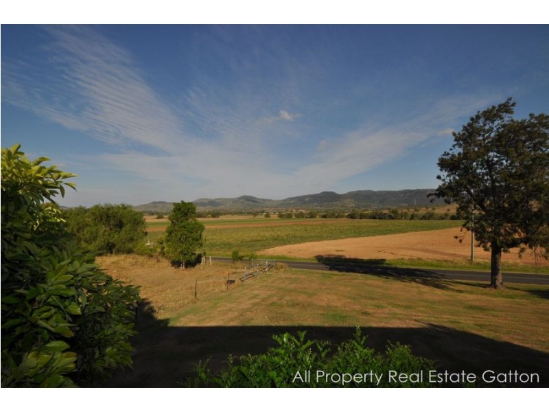 138 Topps Road, Flagstone Creek QLD 4344