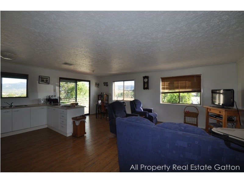 138 Topps Road, Flagstone Creek QLD 4344